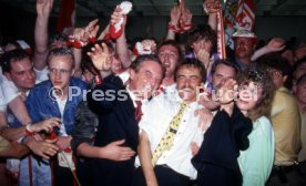 16.05.1992 VfB Stuttgart Meisterschaft Empfang Flughafen