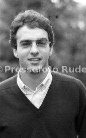 24.10.80 VfB Stuttgart Hansi M&uuml;ller Brille