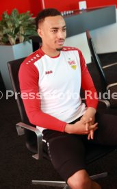 16.01.26 VfB Stuttgart Jamie Leweling