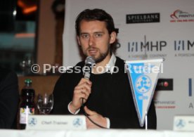 Stuttgarter Kickers Pressekonferenz Vorstellung Neuer Trainer