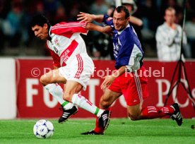 VfB Stuttgart-1.FC Kaiserslautern 4:0 li. Karssimir Balakov re. Axel Roos Foto Rudel