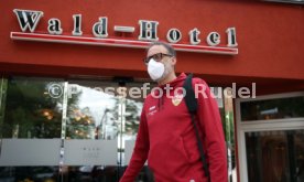 12.05.21 VfB Stuttgart Ankunft Spieler Quarant&auml;ne Trainingslager Wald-Hotel Stuttgart