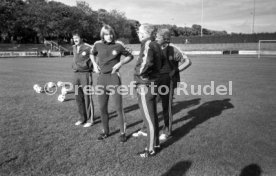 17.05.81 Ankunft DFB Nationalspieler Schlosshotel Monrepos Ludwigsburg