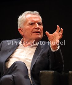 Podiumsdiskussion Stuttgart Liederhalle Wolfgang Dietrich, Mario Gomez, Uli Hoene&szlig;