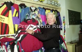 02.11.95 Helmut Haller