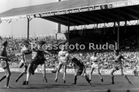 23.04.88 VfB Stuttgart - Bayer 05 Uerdingen