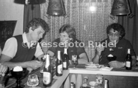 18.05.81 DFB Nationalspieler bei Hansi M&uuml;ller