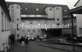 22.01.94 Pressekonferenz Oliver M&ouml;ller Hamburger SV nach Attenat in Stuttgart