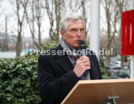 27.01.22 VfB Stuttgart Kranzniederlegung 18. Erinnerungstag