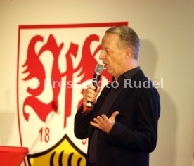 06.02.25 VfB Stuttgart Dunkelroter Tisch