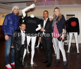 09.03.10 Romulo Feliciano Fashion
