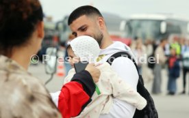 25.05.25 VfB Stuttgart Ankunft Flughafen Stuttgart aus Berlin DFB-Pokal Sieg