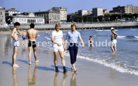 19.06.82 WM 1982 DFB Spieler am Strand