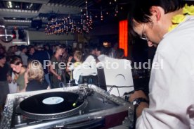 01.07.00 Stuttgart Radio Bar