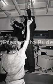 16.05.1992 VfB Stuttgart Meisterschaft Empfang Flughafen