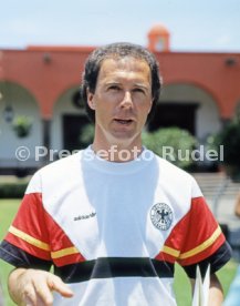 07.06.86 DFB Quartier Galindo