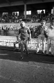 17.05.81 Ankunft DFB Nationalspieler Schlosshotel Monrepos Ludwigsburg