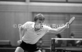 01.12.85 Tischtennis Ro&szlig;kopf Fetzner