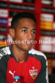 VfB Stuttgart Dennis Aogo