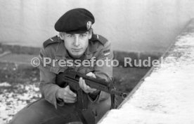 05.12.83 Stuttgarter Kickers J&uuml;rgen Klinsmann Bundeswehr