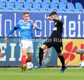 Fu&szlig;ball  2.Bundesliga Holstein Kiel vs. VfB Stuttgart