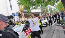 25.05.25 VfB Stuttgart Feier und Autokorso DFB-Pokal Sieg Stuttgart Schlossplatz