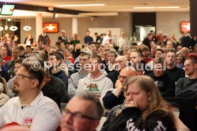 06.02.25 VfB Stuttgart Dunkelroter Tisch