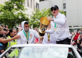 25.05.25 VfB Stuttgart Feier und Autokorso DFB-Pokal Sieg Stuttgart Schlossplatz