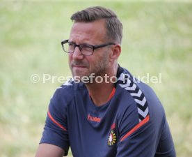 SG Sonnenhof Gro&szlig;aspach Trainer Sascha Hildmann