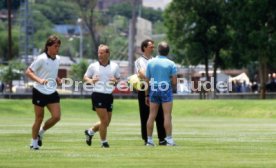 05.06.86 DFB Training Galindo