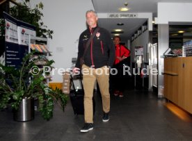 VfB Stuttgart Ankunft Flughafen Stuttgart Ausw&auml;rtsspiel Wolfsburg