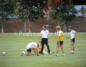 05.06.86 DFB Training Galindo