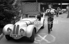 17.05.81 Ankunft DFB Nationalspieler Schlosshotel Monrepos Ludwigsburg