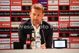 VfB Stuttgart PK Vorstellung Trainer Weinzierl