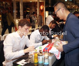VFB Stuttgart Autogrammstunde