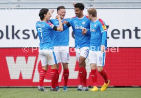Fu&szlig;ball  2.Bundesliga Holstein Kiel vs. VfB Stuttgart