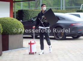 12.05.21 VfB Stuttgart Ankunft Spieler Quarant&auml;ne Trainingslager Wald-Hotel Stuttgart