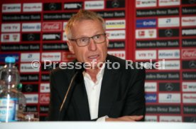 VfB Stuttgart PK Vorstellung Trainer Weinzierl