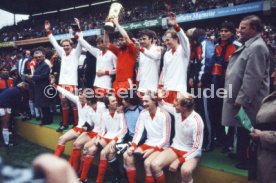 01.05.82 DFB-Pokal Finale 1982 FC Bayern M&uuml;nchen - 1. FC N&uuml;rnberg
