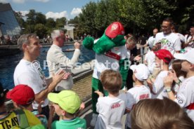 21.08.22 VfB Stuttgart Fritzle 30. Geburtstag Wilhelma