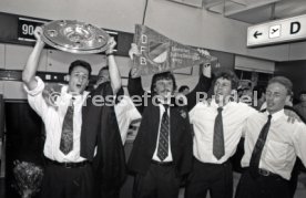 16.05.1992 VfB Stuttgart Meisterschaft Empfang Flughafen