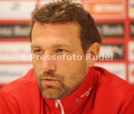 VFB Stuttgart Pressekonferenz mit Trainer Markus Weinzierl
