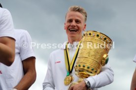 25.05.25 VfB Stuttgart Feier und Autokorso DFB-Pokal Sieg Stuttgart Schlossplatz