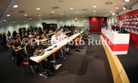 VfB Stuttgart PK Vorstellung Trainer Weinzierl