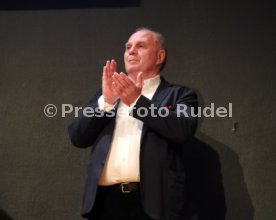 Podiumsdiskussion Stuttgart Liederhalle Wolfgang Dietrich, Mario Gomez, Uli Hoene&szlig;