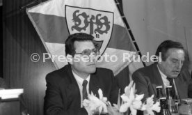 16.01.90 VfB Stuttgart PK Vorstellung Manager Hoene&szlig;