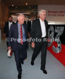Sonderaustellung 125 Jahre VfB Stuttgart Mercedes-Benz Museum Feierstunde