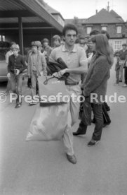 17.05.81 Ankunft DFB Nationalspieler Schlosshotel Monrepos Ludwigsburg