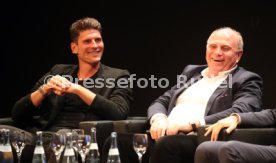Podiumsdiskussion Stuttgart Liederhalle Wolfgang Dietrich, Mario Gomez, Uli Hoene&szlig;