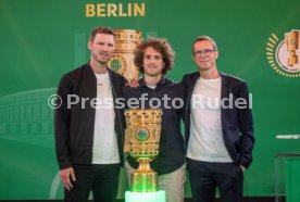 12.05.25 DFB-Pokal Finale 2024/25 Cup Handover